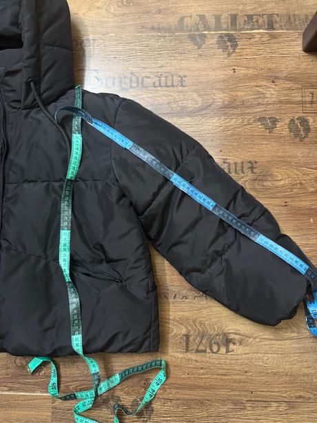 Prešívaná čierna zimná bunda, reserved,s