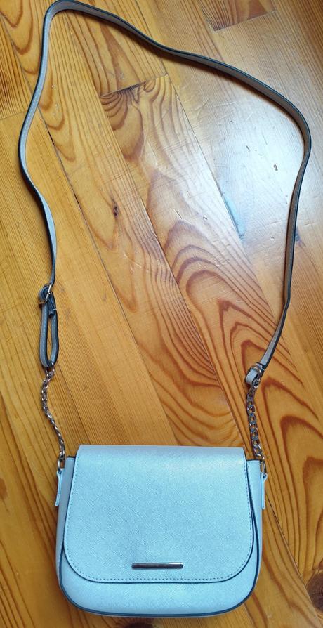 Strieborná kabelka, sinsay