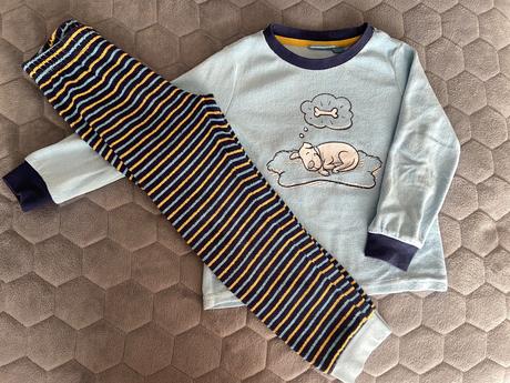 Pyzamko 110/116, kik,110