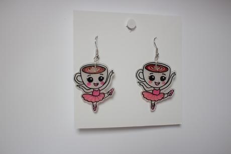 Dámske ručne vyrobené plastové náušnice,