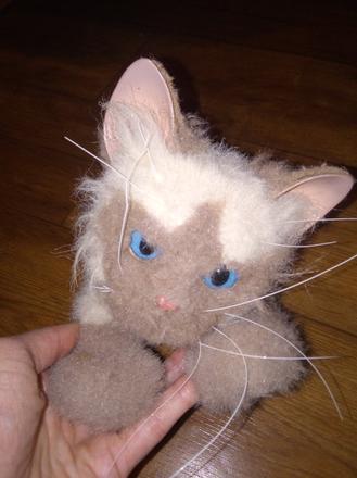 Interaktivna mačička mrauci, pradie, hybe nohami, 