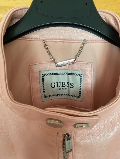 Guess bunda, guess,m
