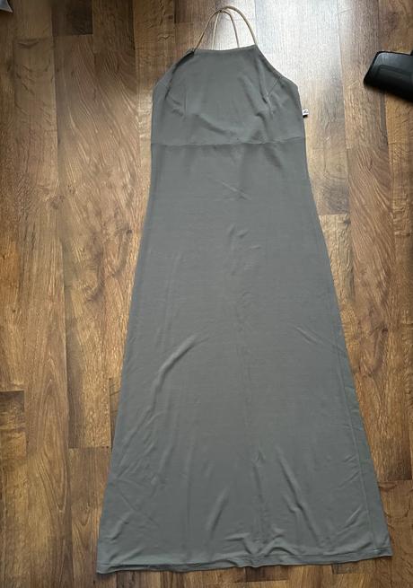 Sivé letné šaty s úzkymi ramienkami, m