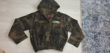 Tenká maskáčová bunda č.134-140, 134