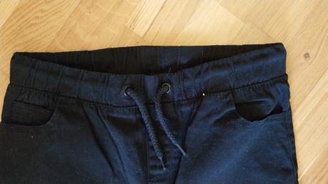 Čierne pohodlné nohavice pre chlapca, 164