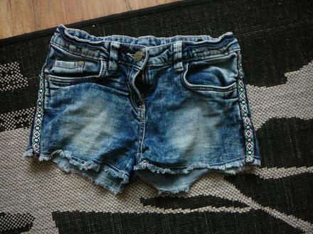 Dievcenske kratasy, c&a,152