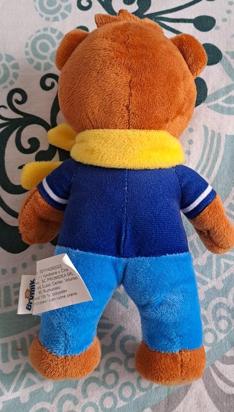 Brumík plyšák,