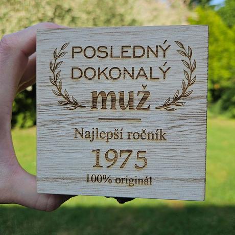 Drevené hodinky royal black,