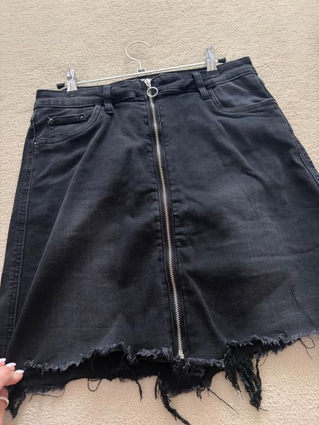 Čierna riflová sukňa, m