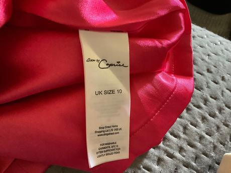 Šaty nenosene/2k, 38