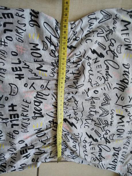 Šedé šaty s nápismi, reserved,152