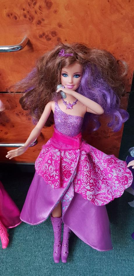 Barbie spevačky,