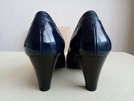 Lodičky z pravej kože, 37