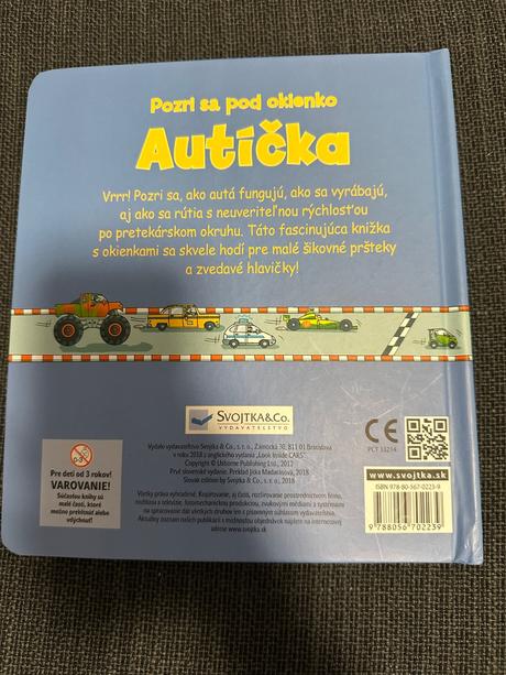 Pozri sa pod okienko autíčka, 