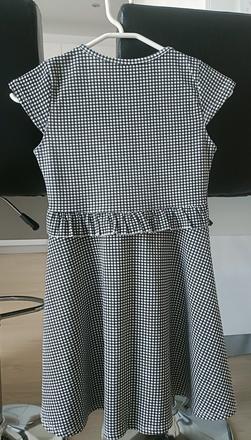 Karované šaty, 134