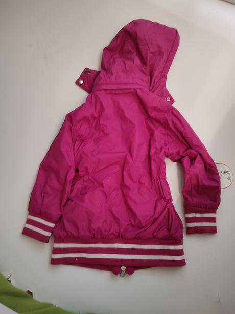 Tenká sustiakova bunda, 104