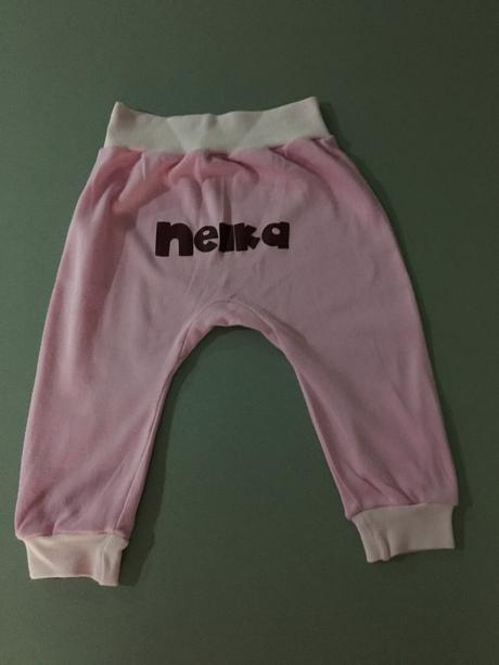 Pudlove teplaky s menom "nelka", bess,80