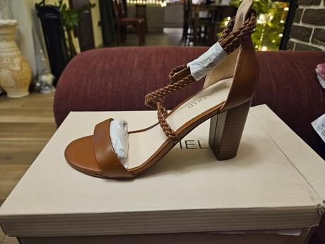 Kožene sandalky na vysokom opätku anna field, 37