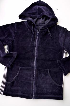 Zamatová mikina, 116