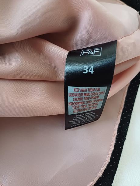Šatový kostým, f&f,34