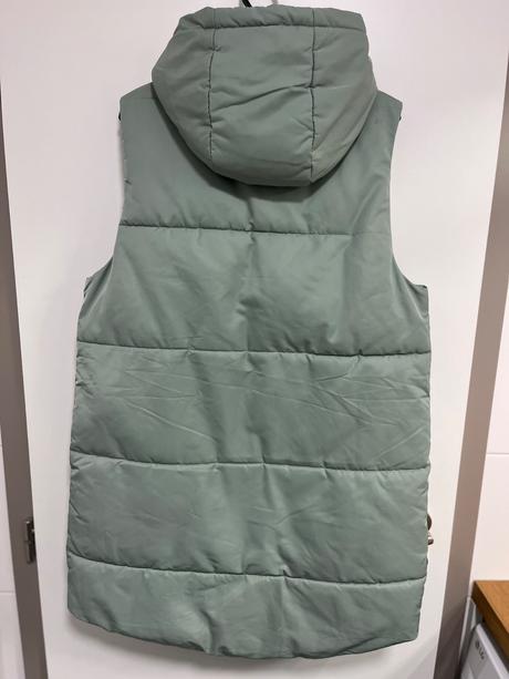 Dlhá vesta, reserved,s