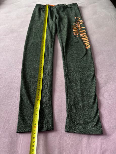 Športové legíny, 146