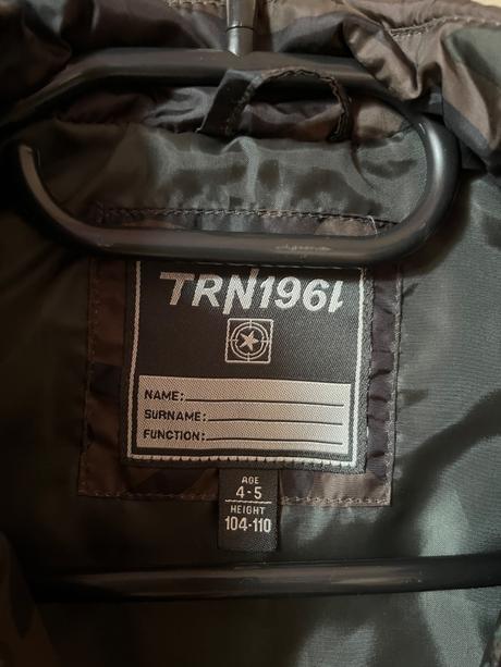 Chlapčenská vesta 104/110, 104