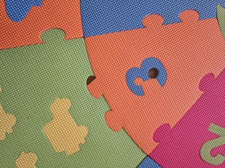 Kruhové penové puzzle,