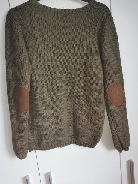 Khaki svetrík so zaplatami, pepperts,146