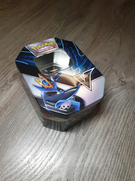 Pokemon krabicka na karty kovova empeleon,