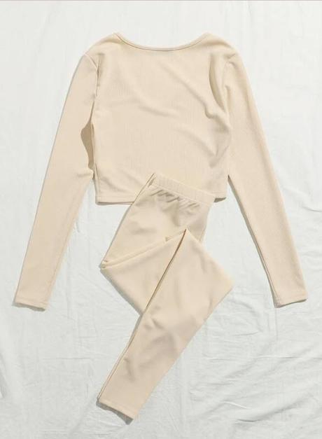 Krásny a štýlový vrúbkovaný komplet shein, s