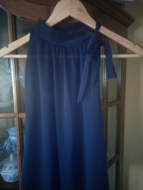 Top ...viazanie okolo krku, s