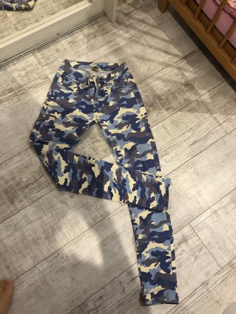 Maskáčové rifle, s