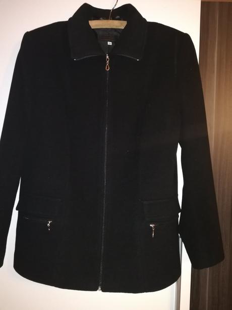 Flaušový kabát, 44