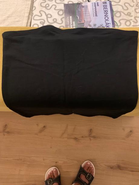 Elasticka cierna sukna, sinsay,m