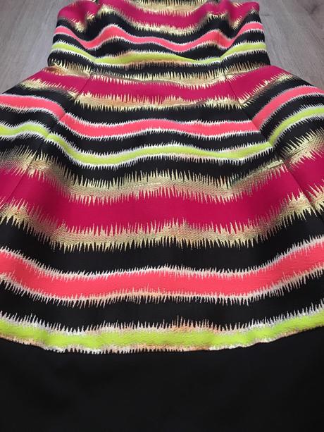 Nádherné dámske spoločenské šaty, s