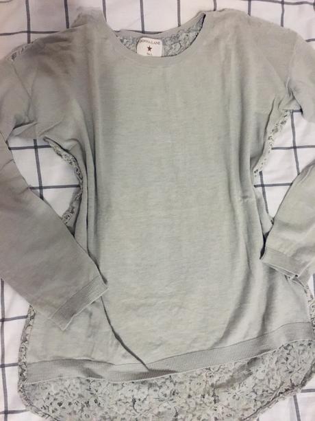 Dámsky čipkovaný svetrík, l