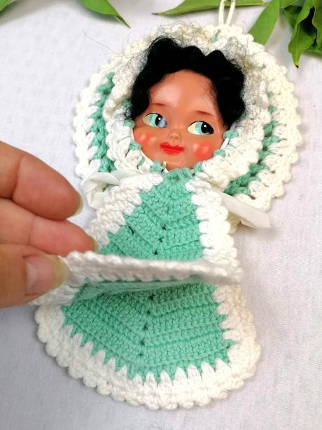 Háčkovaná bábika, 