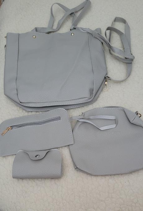 Šedá súprava tašiek,