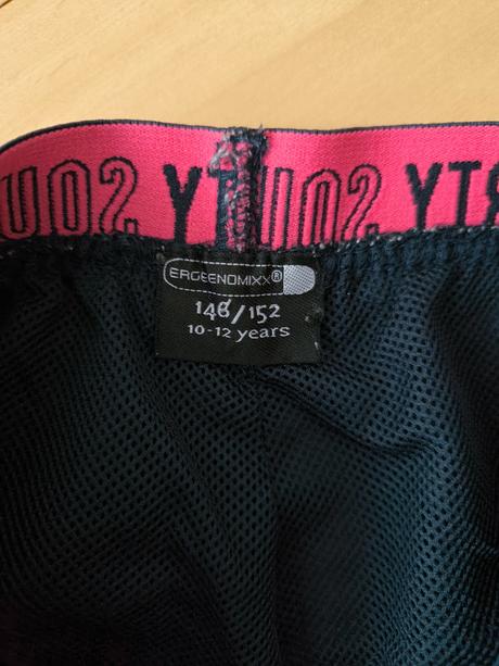 Športové kraťasy, 146