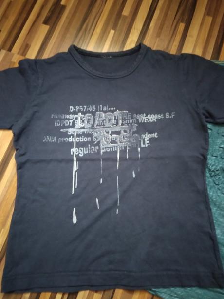 Letné tričká, 122