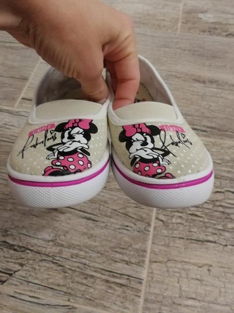Nasúvacie tramky, disney,28