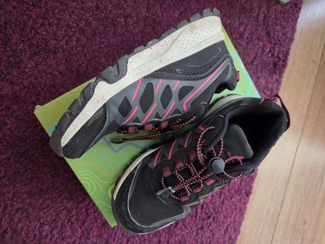 Outdoorove topánky, 32