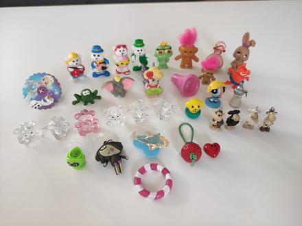 Rozne dievcenske postavicky, 