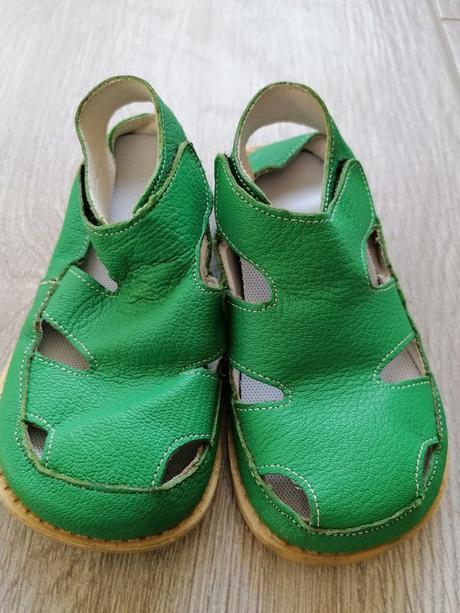 Zelené sandalky, 26