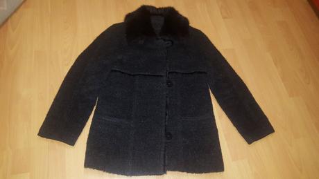 Vlnený kabát s kožušinou, 38