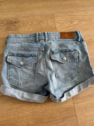 Kratase, h&m,36