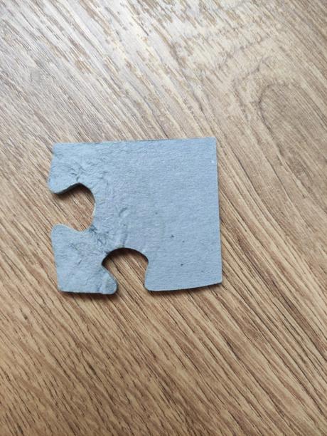 Puzzle dinosaury s plagatom,