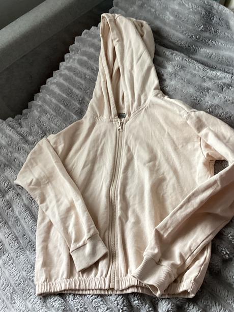 Mikina krémová, dole na gumičku, 146