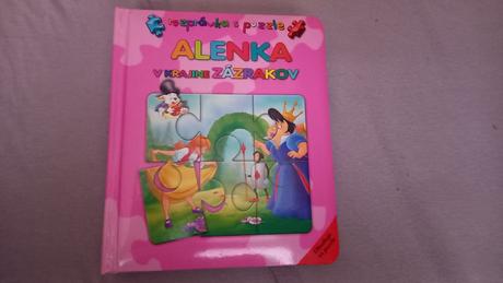 Kniha s puzzle - alenka v krajine zázrakov, 